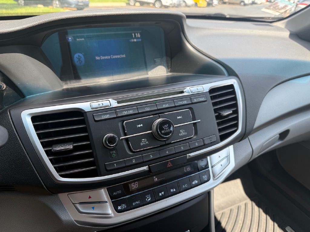 2013 Honda Accord Image 16