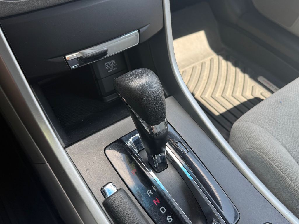 2013 Honda Accord Image 19
