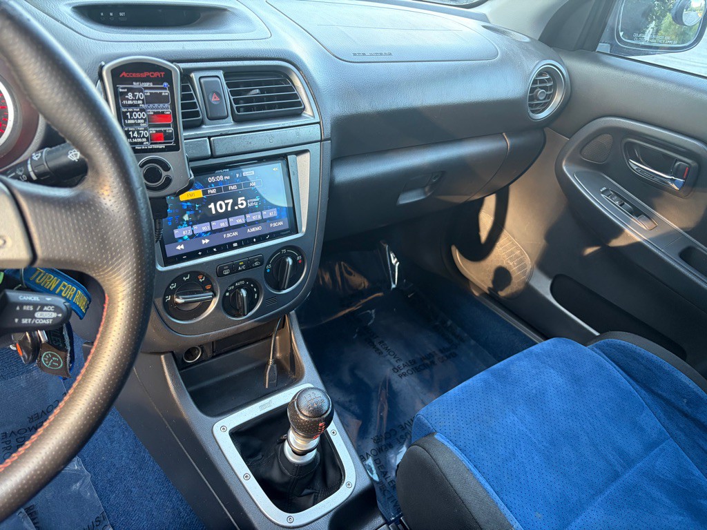 2004 Subaru Impreza Image 35