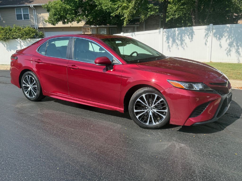 2018 Toyota Camry Image 2