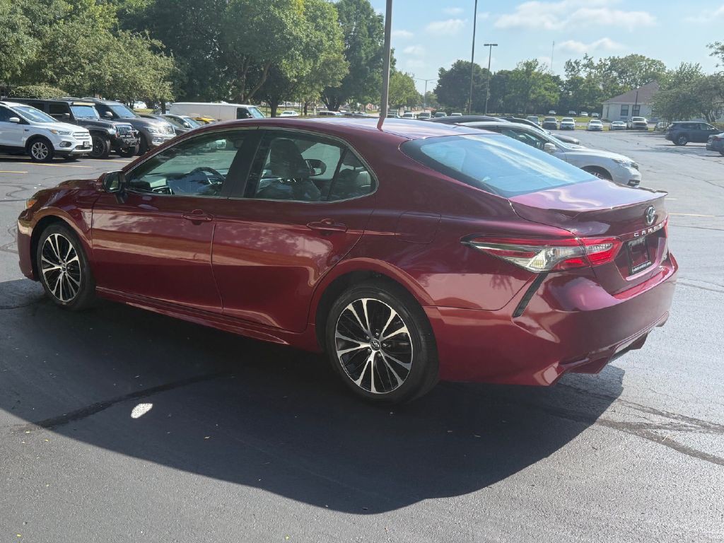 2018 Toyota Camry Image 7