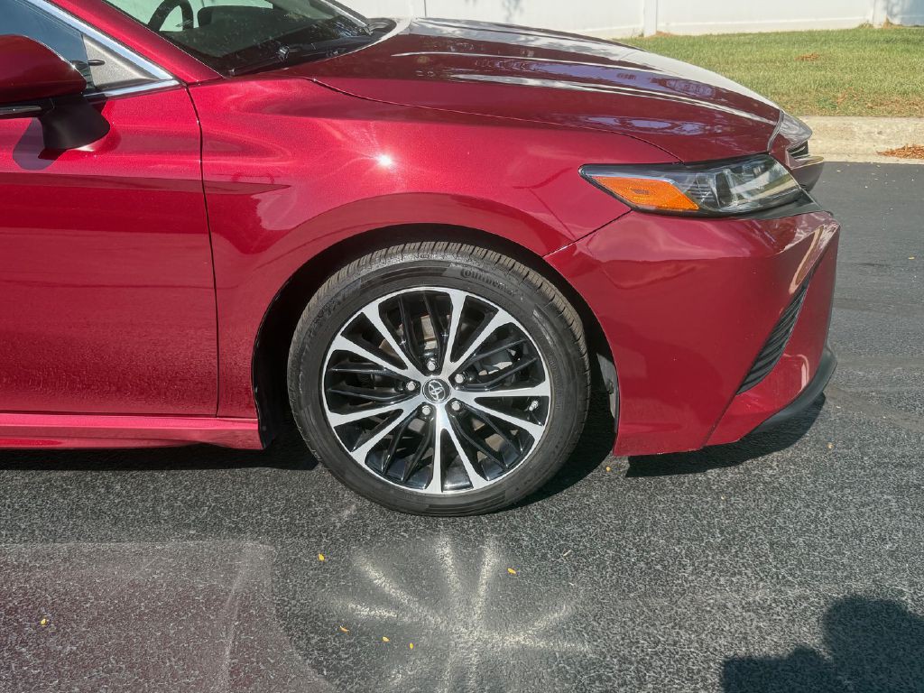 2018 Toyota Camry Image 11