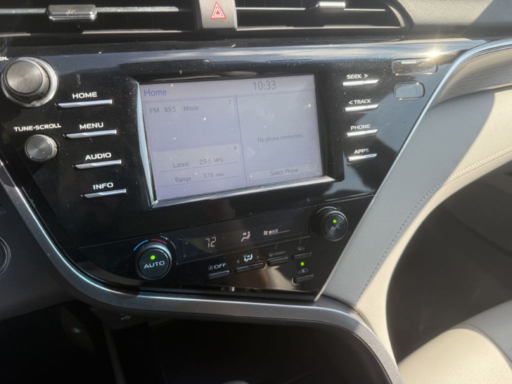 2018 Toyota Camry Image 13