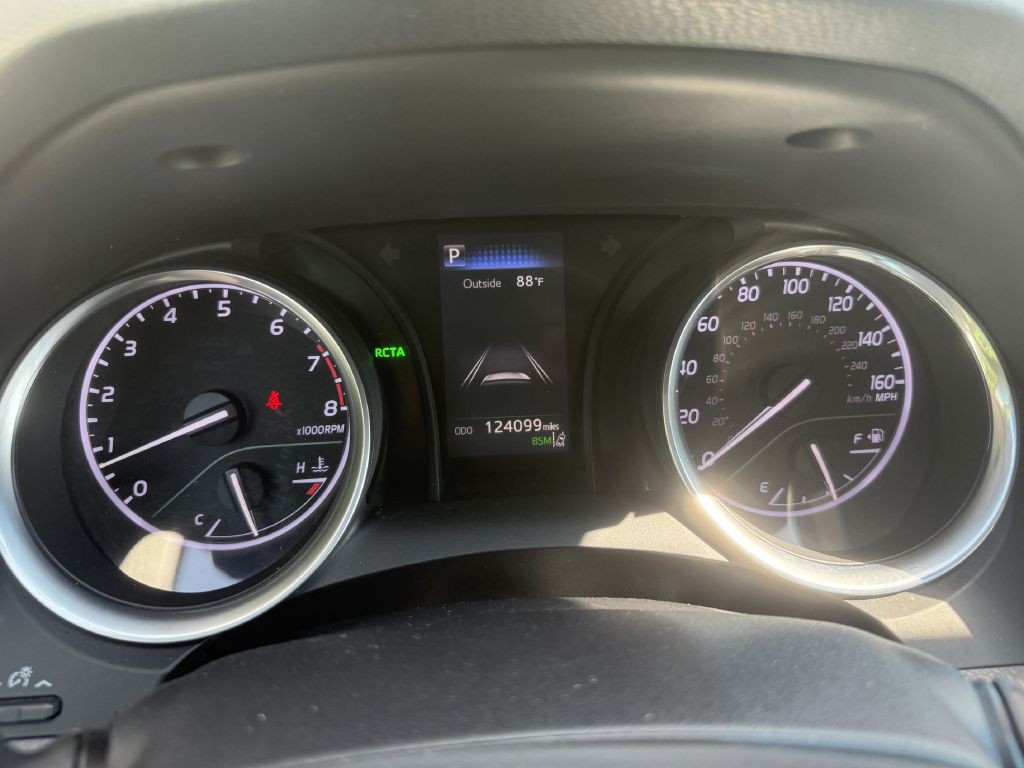 2018 Toyota Camry Image 14