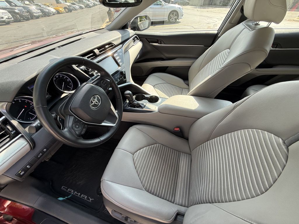 2018 Toyota Camry Image 15