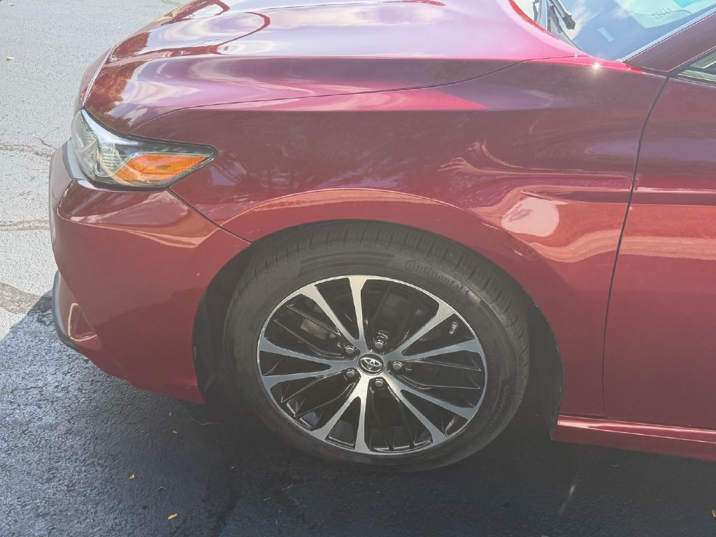 2018 Toyota Camry Image 30