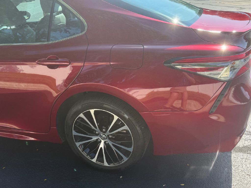 2018 Toyota Camry Image 31