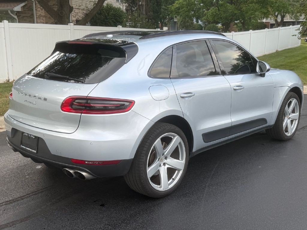 2016 Porsche Macan Image 6
