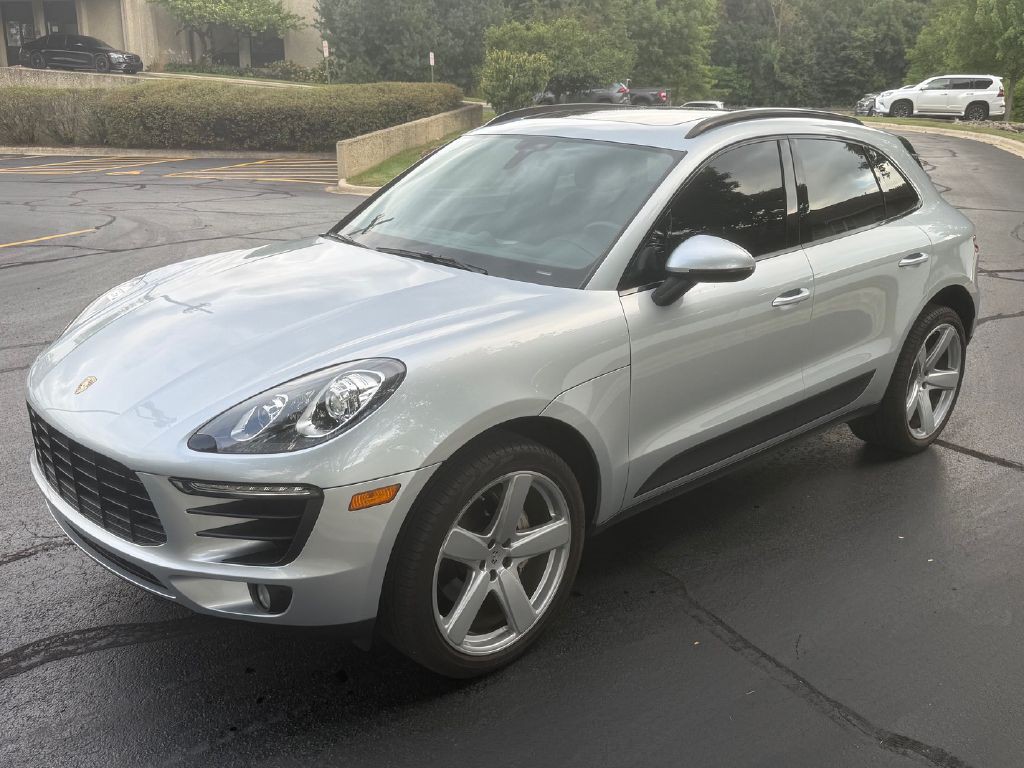 2016 Porsche Macan Image 10
