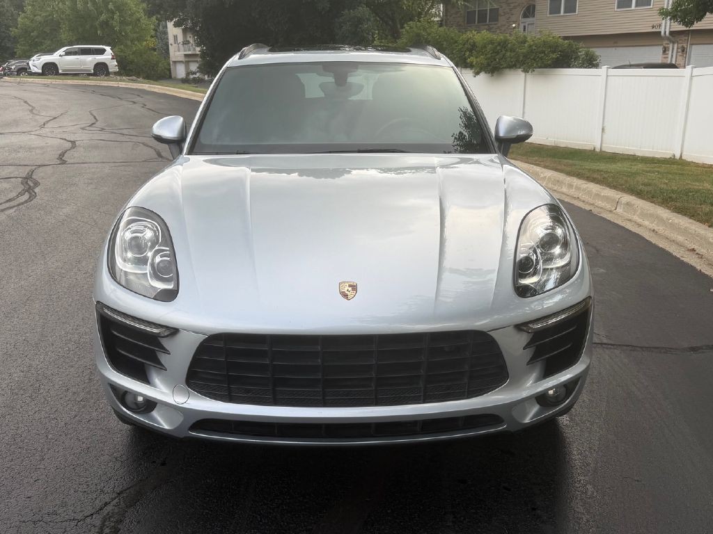 2016 Porsche Macan Image 12
