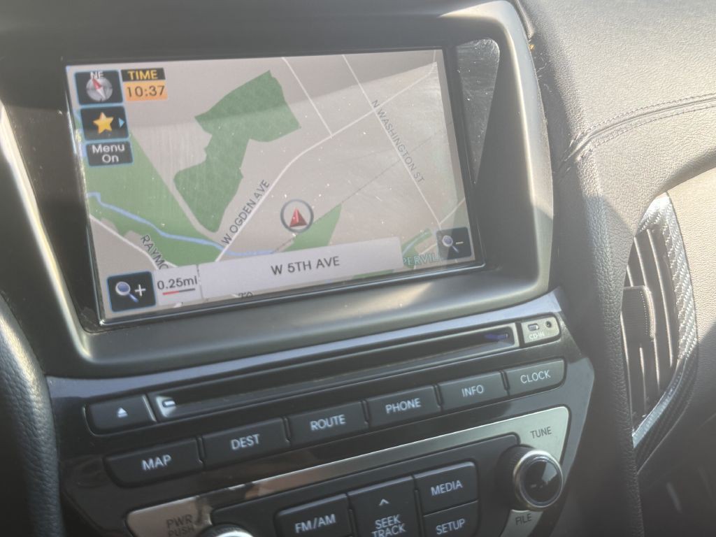2013 Hyundai Genesis Image 18