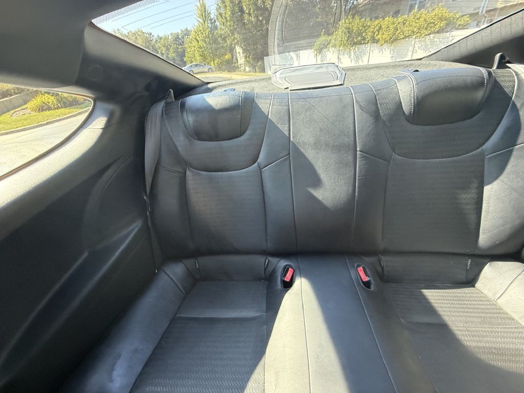 2013 Hyundai Genesis Image 29
