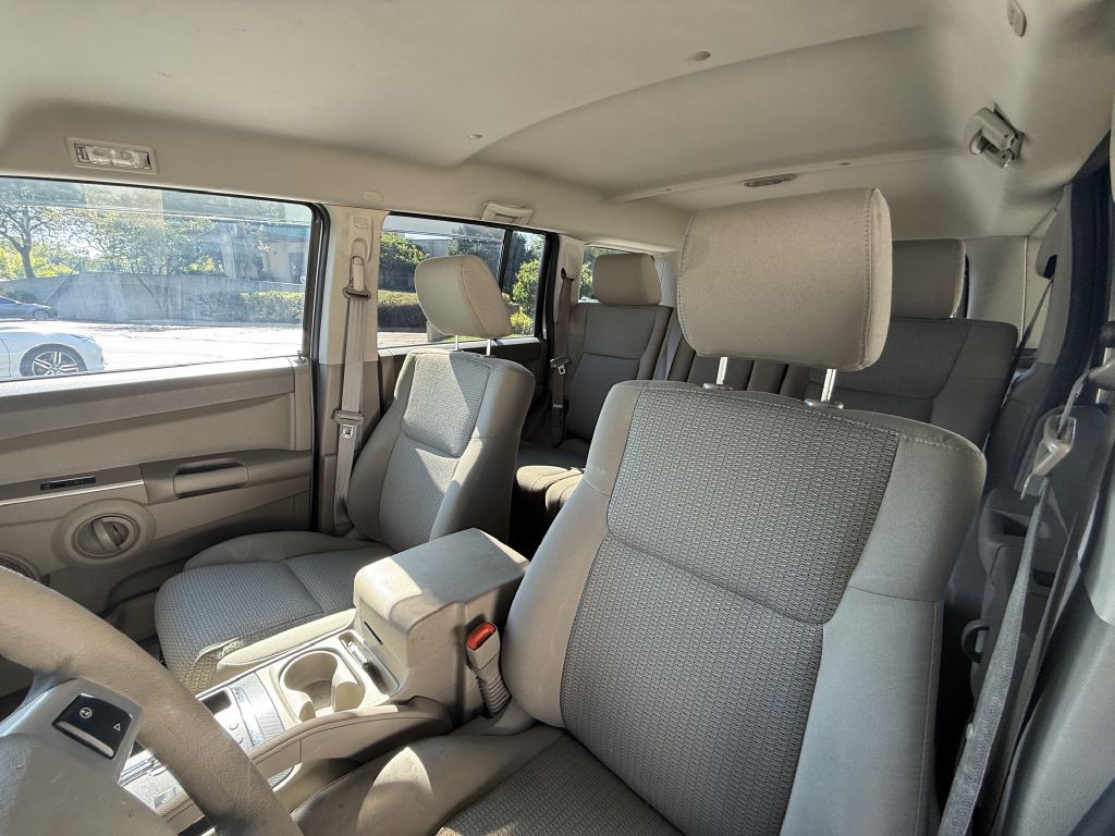 2008 Jeep Commander Image 12