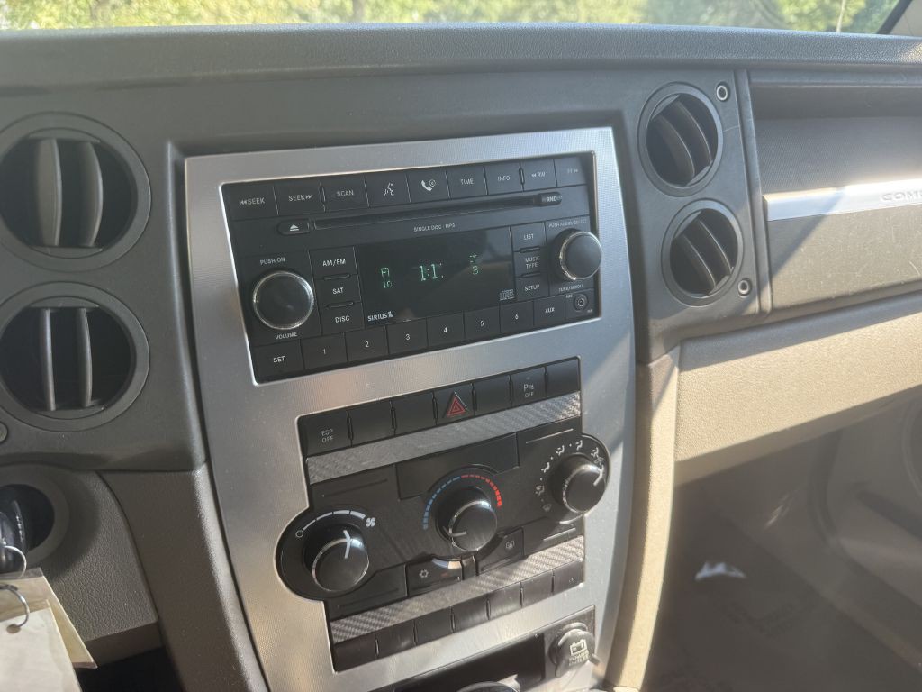 2008 Jeep Commander Image 17