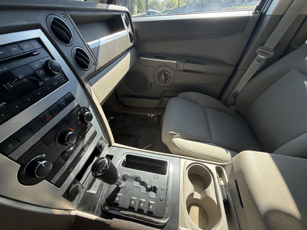 2008 Jeep Commander Image 22