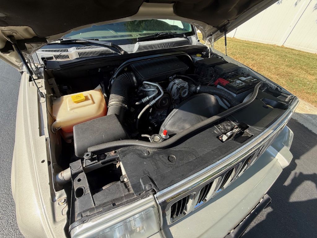 2008 Jeep Commander Image 25