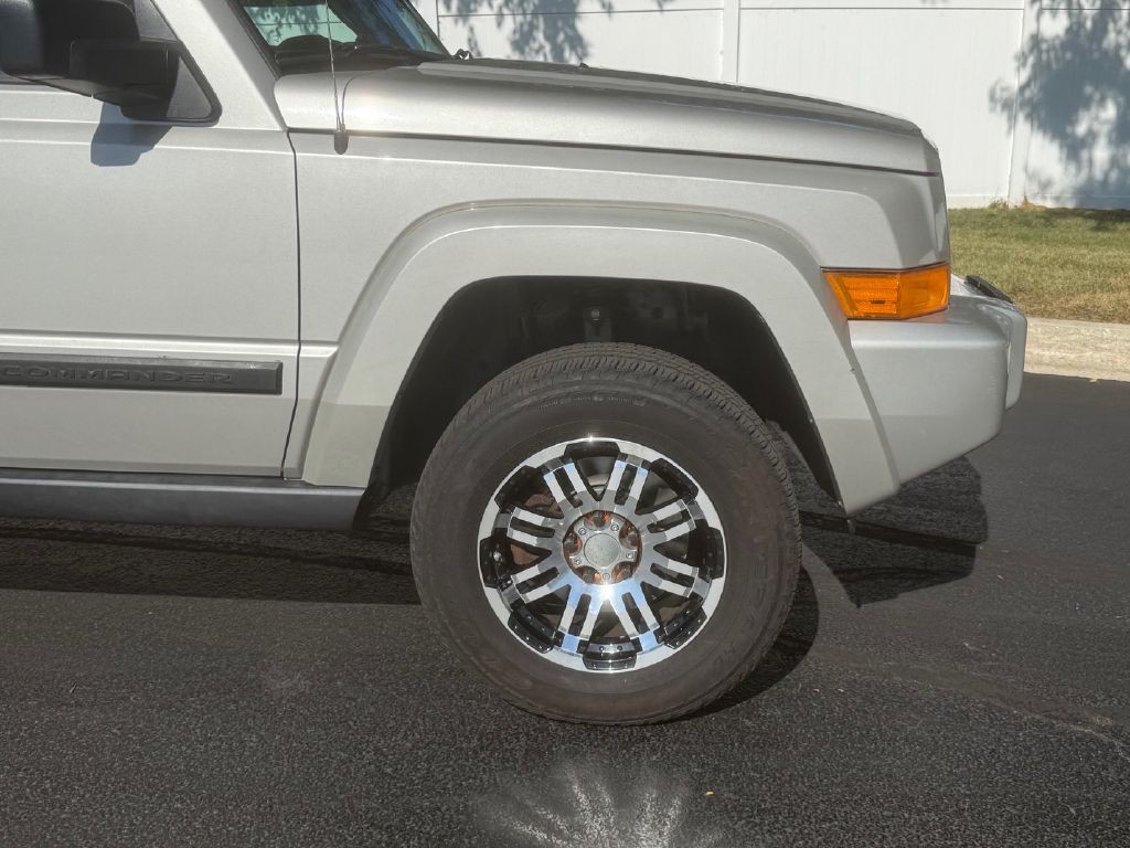 2008 Jeep Commander Image 29