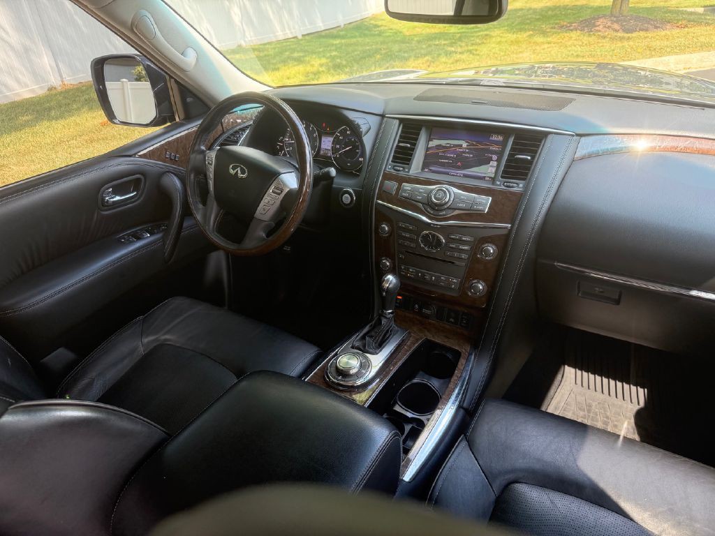 2016 INFINITI QX80 Image 15