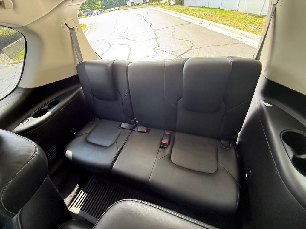 2016 INFINITI QX80 Image 21