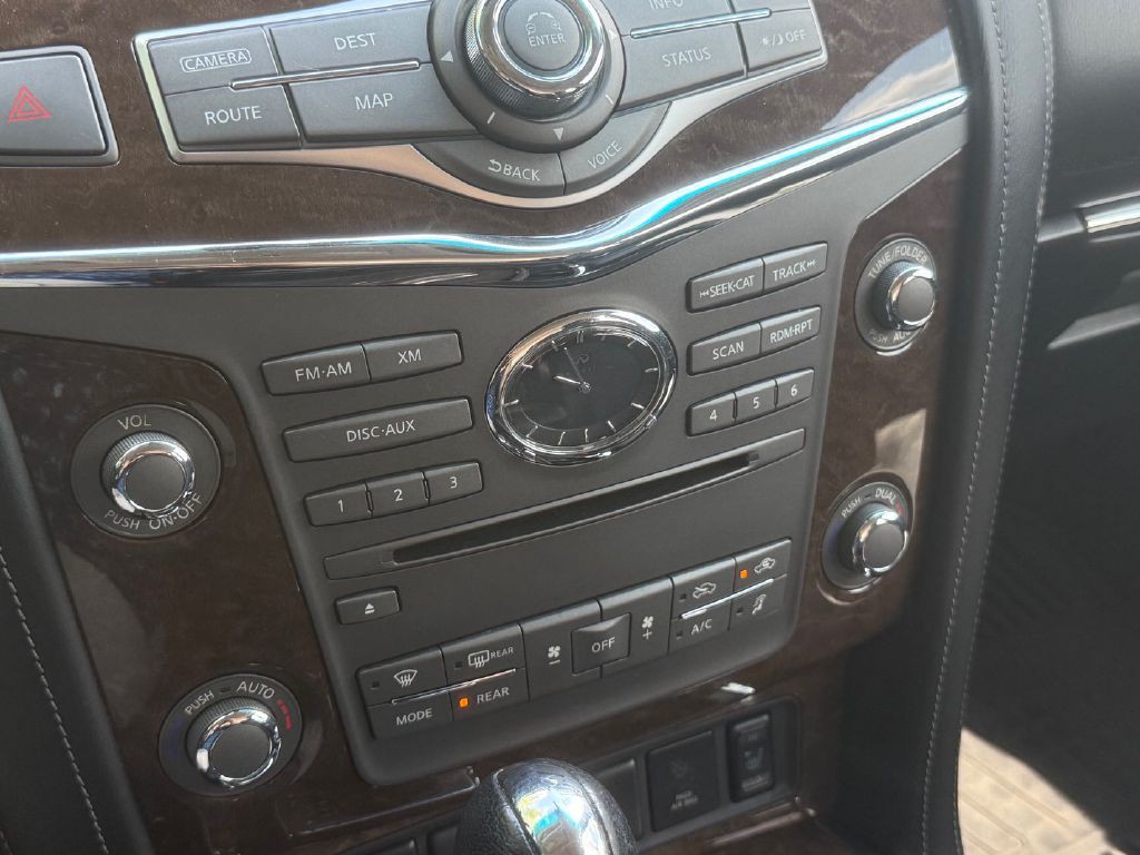 2016 INFINITI QX80 Image 23