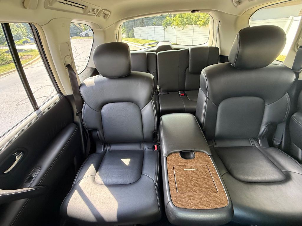2016 INFINITI QX80 Image 25