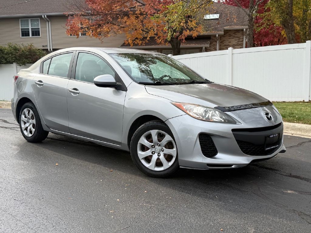 2013 Mazda Mazda3 Image 2