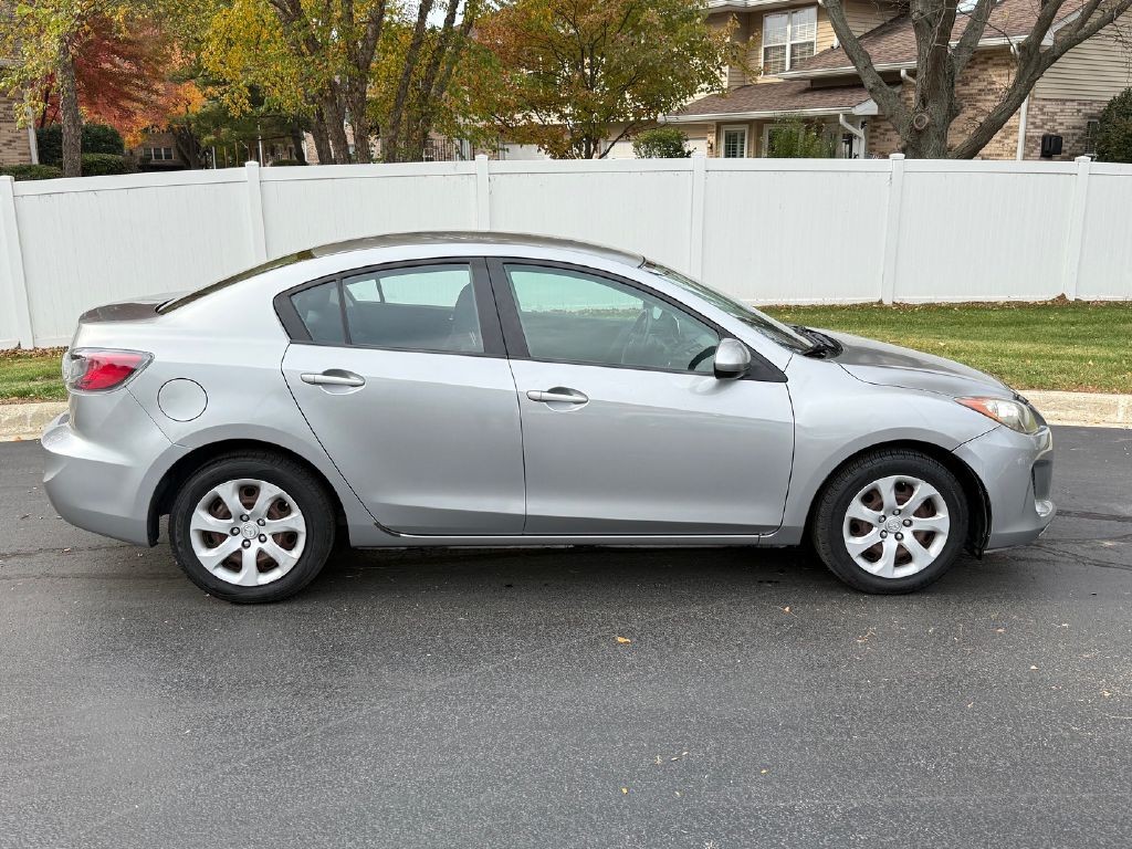 2013 Mazda Mazda3 Image 4