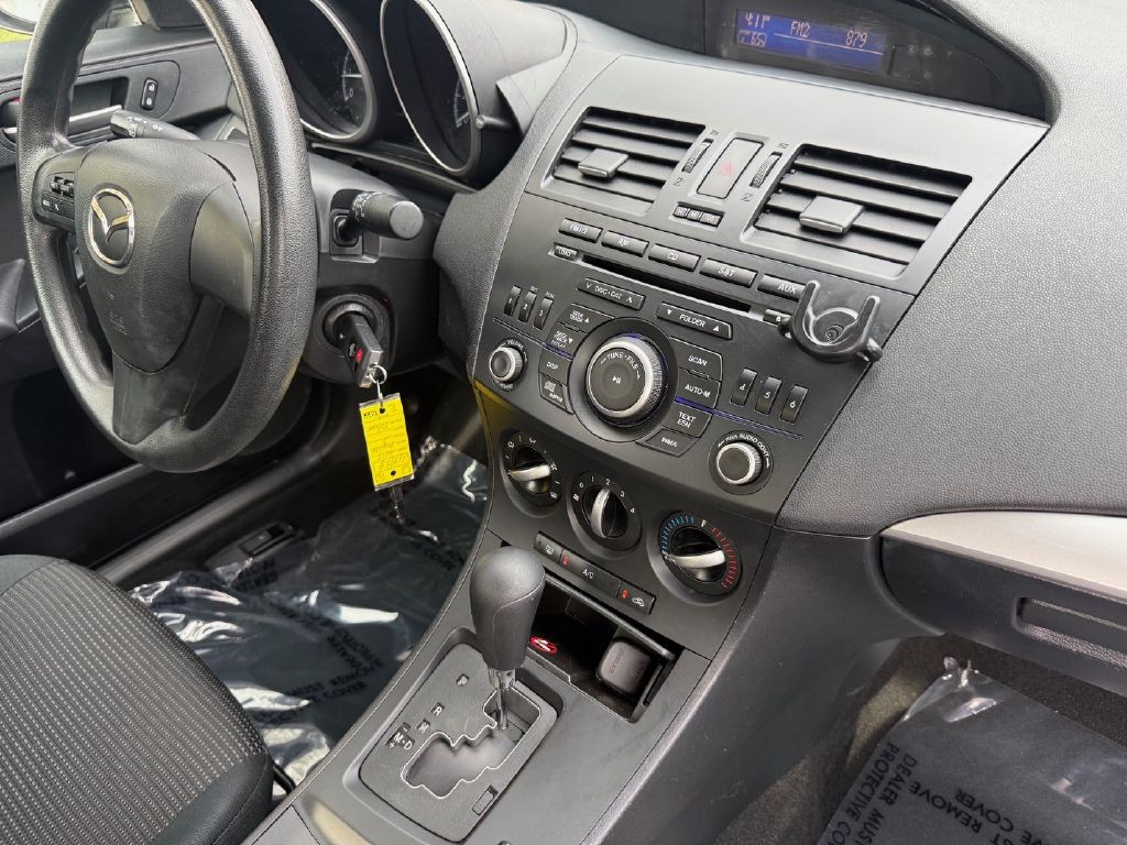 2013 Mazda Mazda3 Image 12