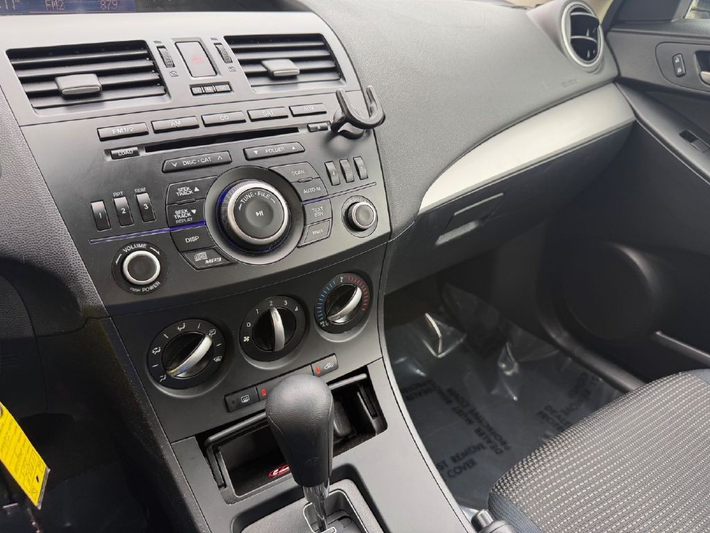 2013 Mazda Mazda3 Image 17