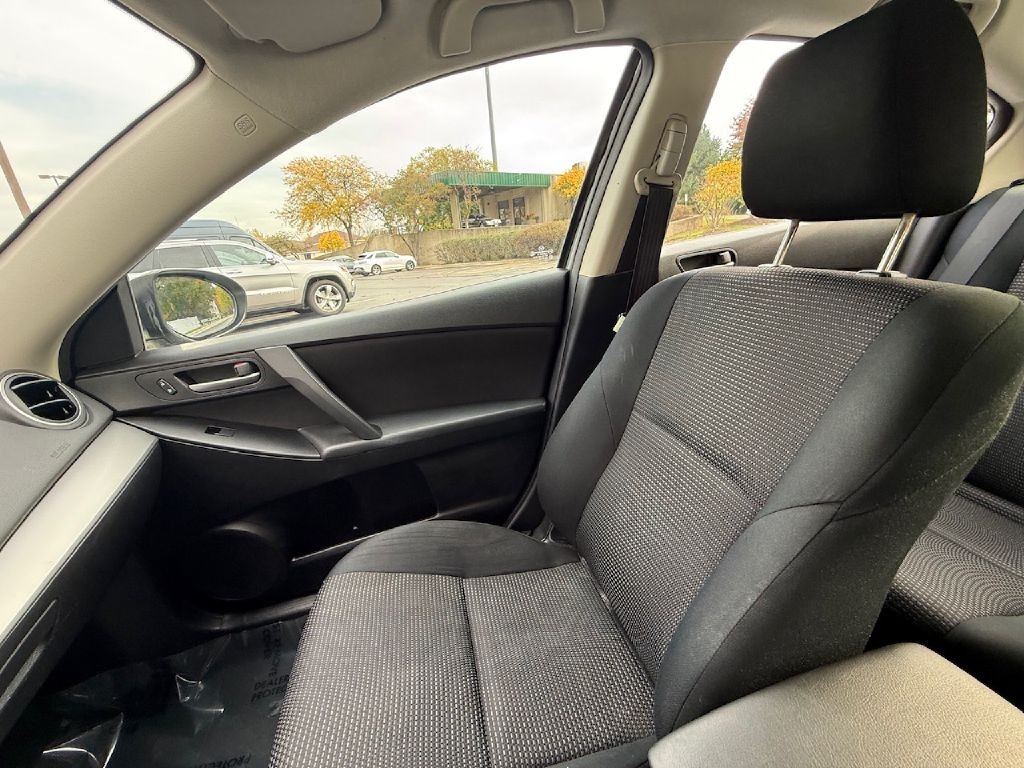 2013 Mazda Mazda3 Image 22