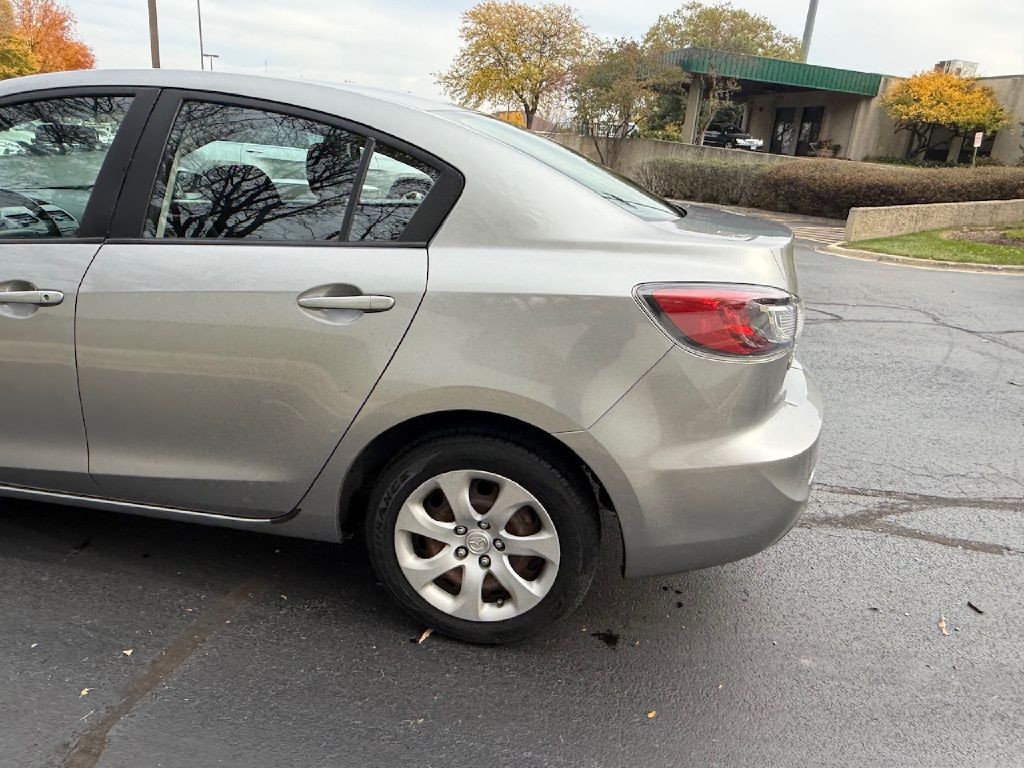 2013 Mazda Mazda3 Image 31