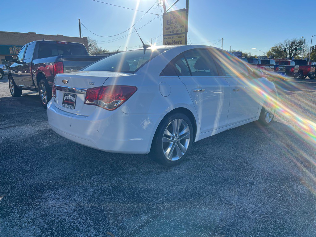 2012 Chevrolet Cruze Image 3