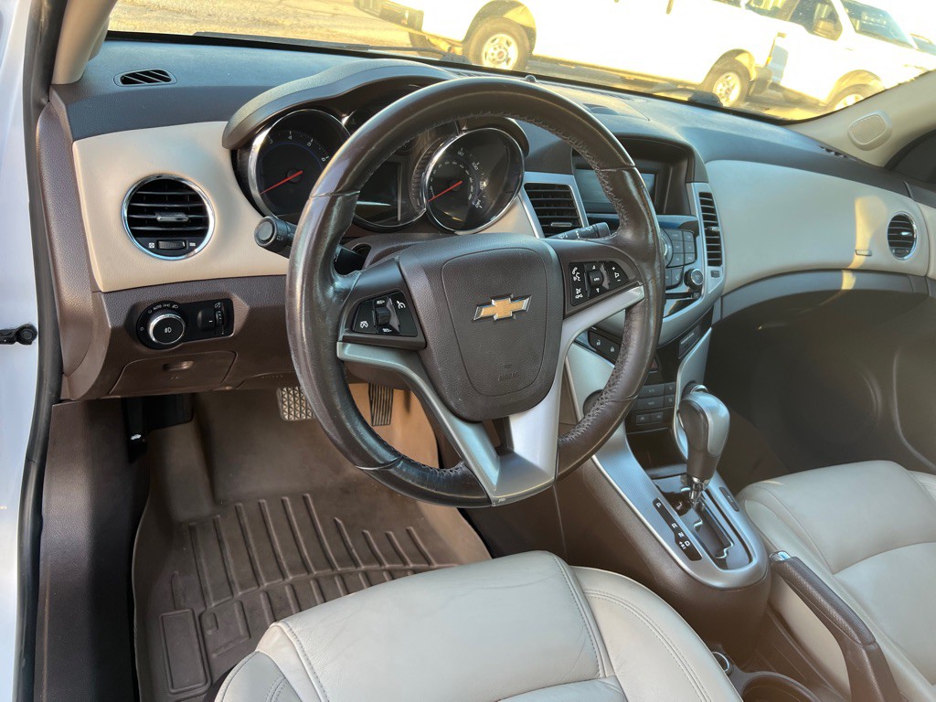 2012 Chevrolet Cruze Image 6