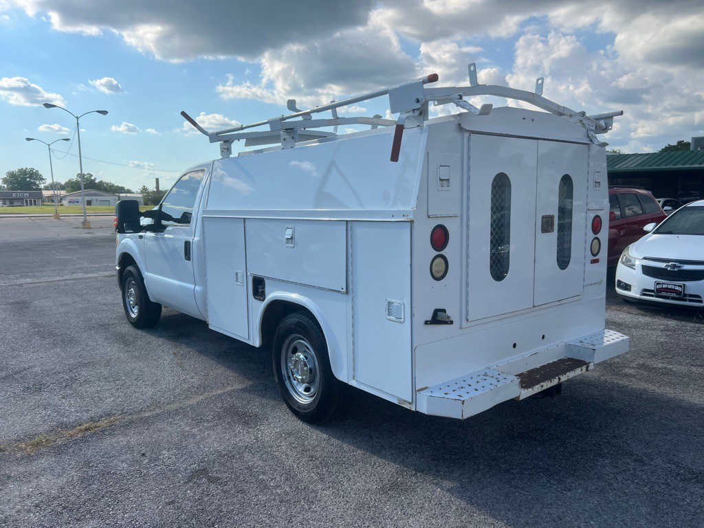 2013 Ford F-250 Image 2