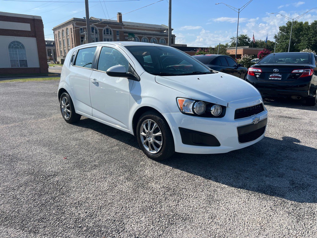2014 Chevrolet Sonic Image 4