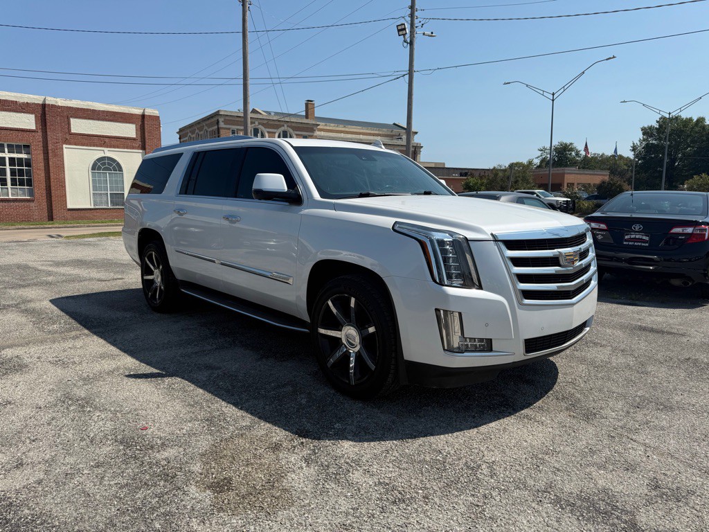 2016 Cadillac Escalade Image 4