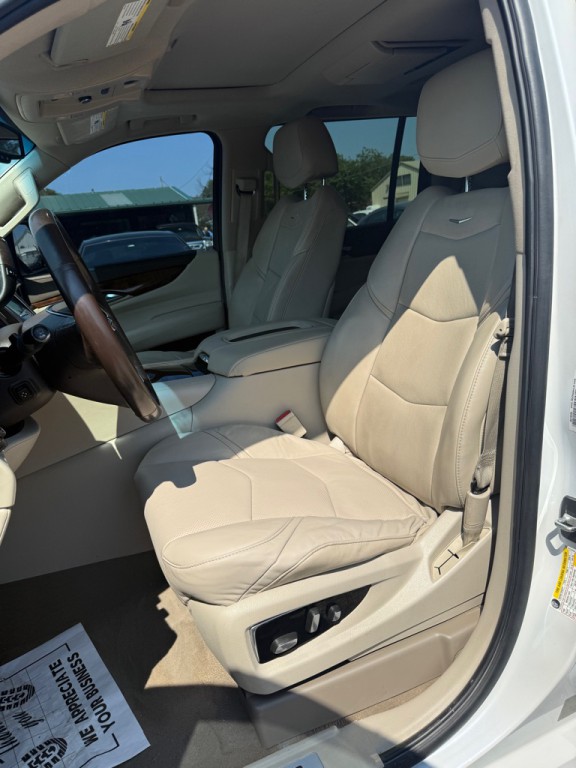 2016 Cadillac Escalade Image 5