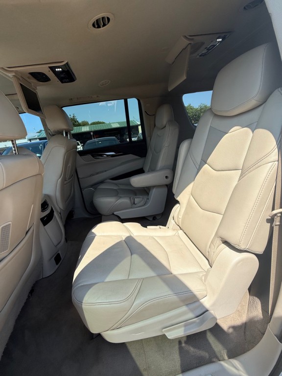 2016 Cadillac Escalade Image 7