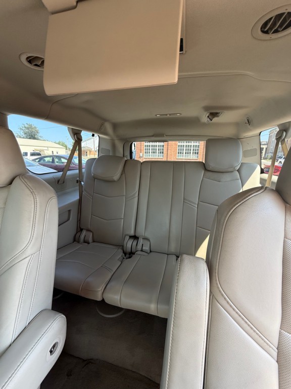 2016 Cadillac Escalade Image 8