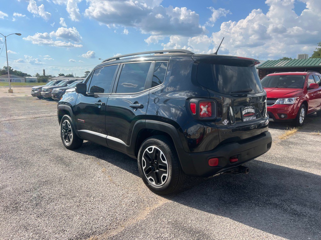 2015 Jeep Renegade Image 2