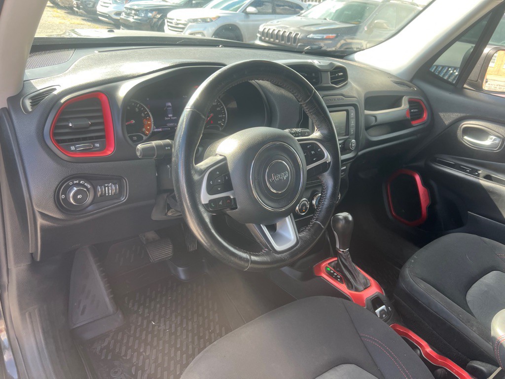 2015 Jeep Renegade Image 6