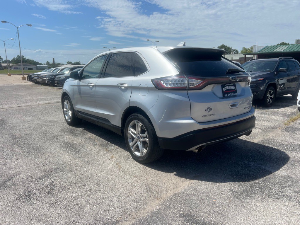 2017 Ford Edge Image 2