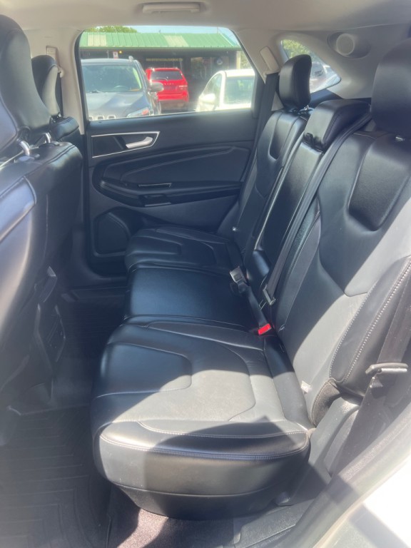 2017 Ford Edge Image 7