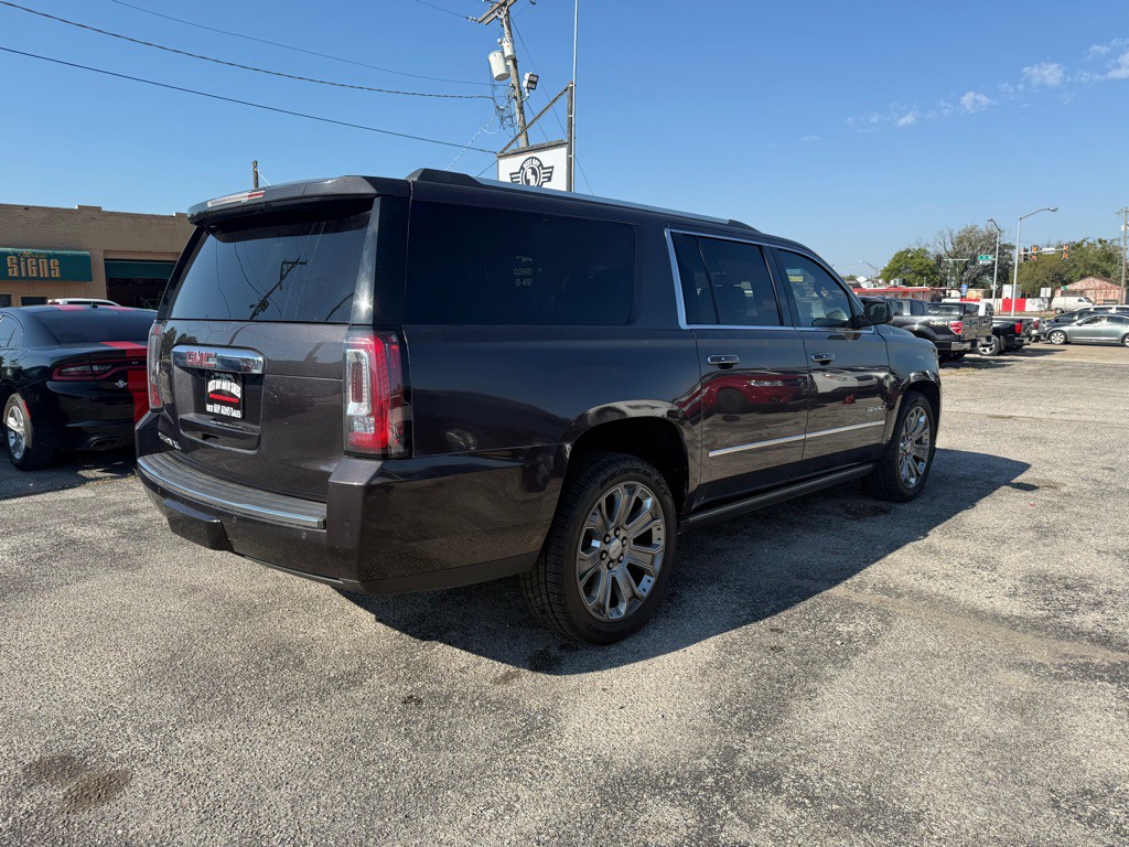 2015 GMC Yukon Image 3