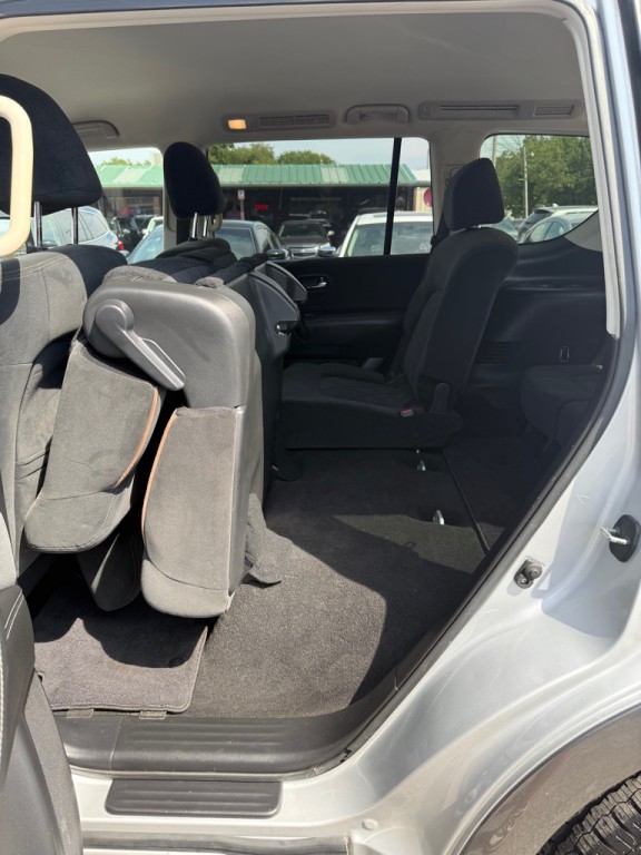 2019 Nissan Armada Image 9