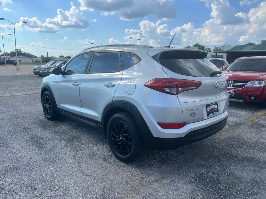 2016 Hyundai Tucson Image 2