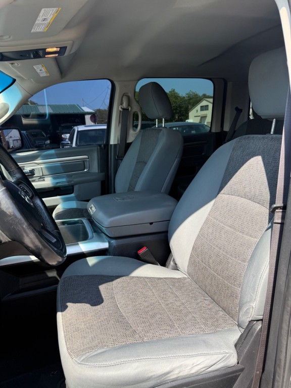 2017 RAM 1500 Image 6