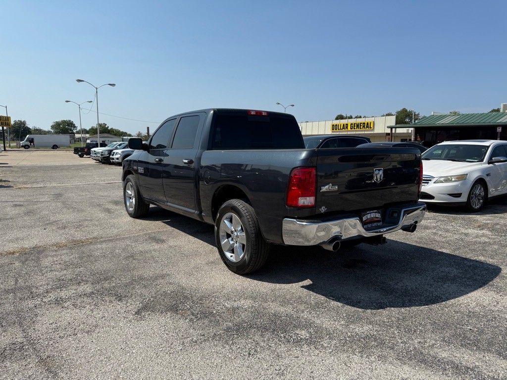 2017 RAM 1500 Image 4