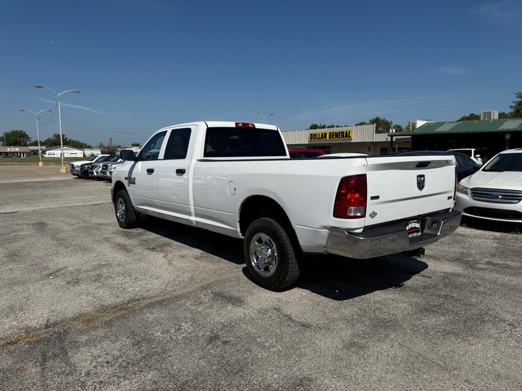 2014 RAM 2500 Image 2