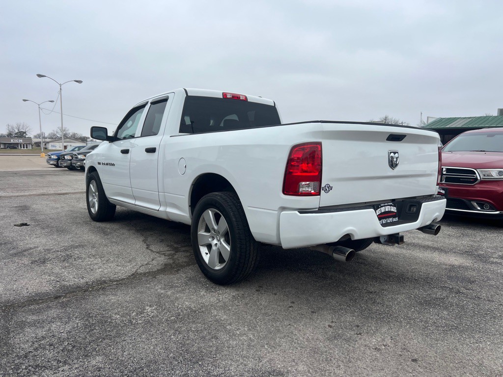 2012 RAM 1500 Image 3